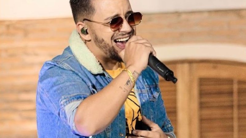 Cantor sertanejo Kleber, da dupla com Kaue, morre de Covid-19