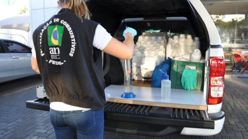 Operação fiscaliza postos de combustíveis e preços de venda em MT