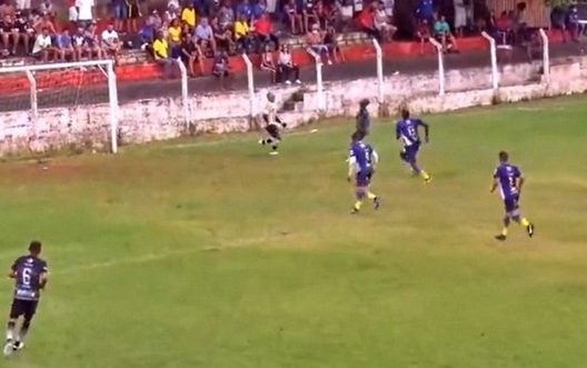 Jogo de futebol com aglomeração de 2 mil pessoas é encerrado por policiais em Cuiabá