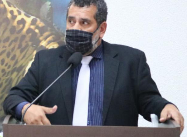 Sorriso: Rodrigo Machado quer implantação de estacionamento para clientes e instalação de lixeiras na feira do produtor rural Zona Leste