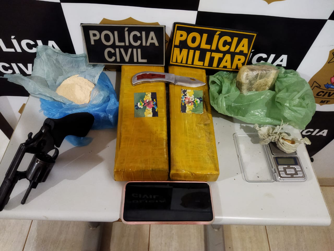 Vera: Polícia Civil prende homem com arma e drogas