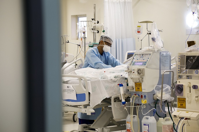 Ocupação de UTIs cai para 44% e 14 morrem em 24 horas