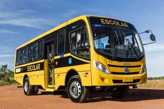 Prefeituras de MT contrataram acusados de estupro para motorista de ônibus escolares