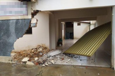 Homem encontra outro na casa da namorada e “arma barraco”