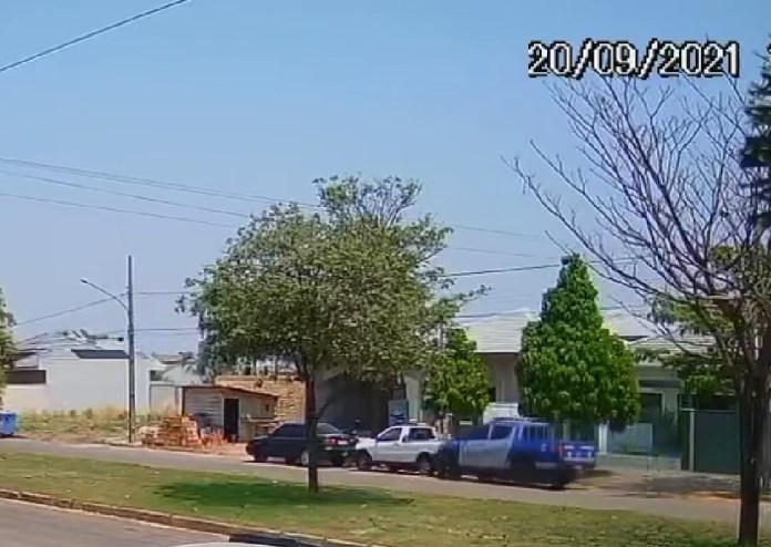 Agente da Guarda passa mal, perde direção de veículo e bate em pick-up em Lucas do Rio Verde