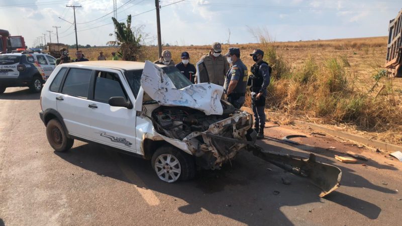 Sorriso: Carro e caminhão colidem após idoso passar mal devido ao Calor; veja as fotos