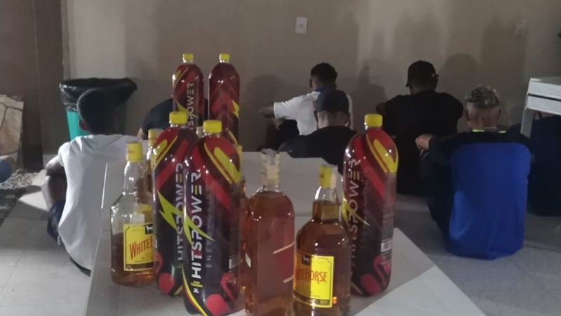 Sorriso: Polícia detém 15 pessoas e fecha festa regada a álcool e drogas