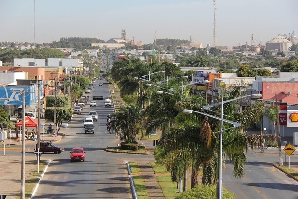 Lucas do Rio Verde (MT) anuncia 3ª dose contra Covid-19 para idosos em outubro