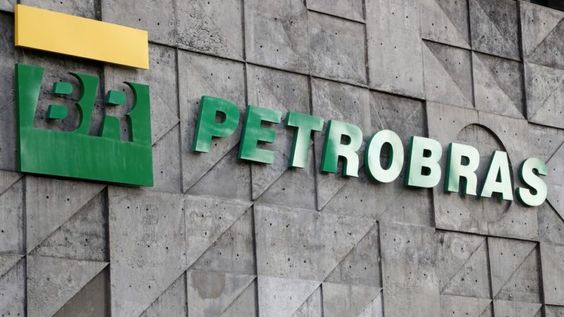 Petrobras anuncia reajuste nos preços da gasolina e do gás de cozinha