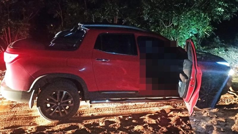 Dois homens são mortos a tiros dentro de carro em MT e veículo é achado ligado