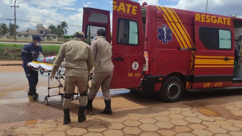Motociclista cai e quase é atropelado por carreta em Sorriso