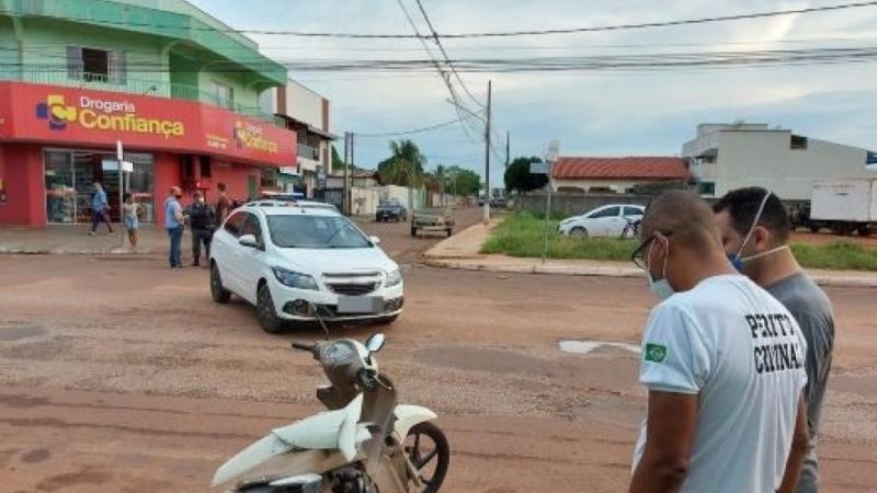 Adolescente grávida é atropelada enquanto pilotava moto; VEJA O VÍDEO