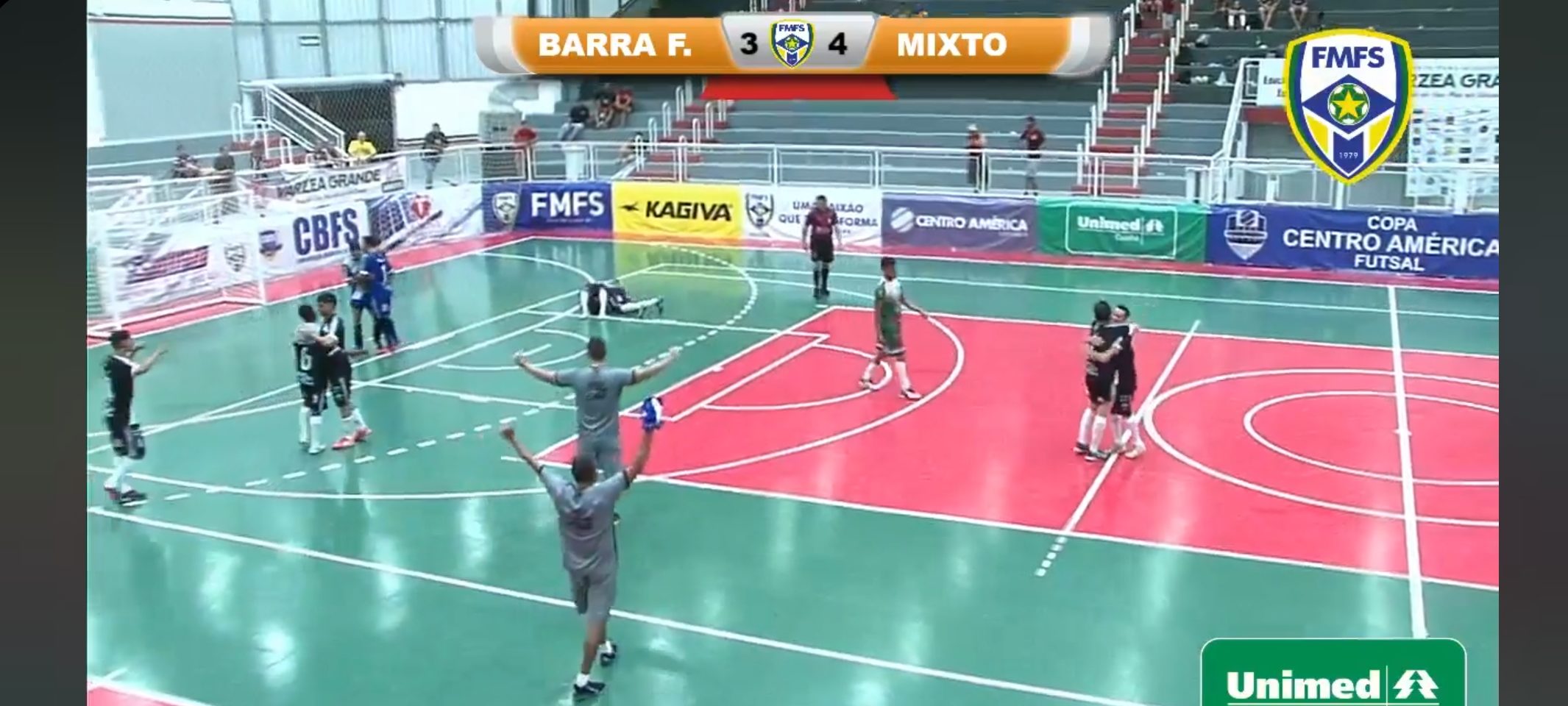 SORRISO HORNETS/X-10/MIXTO VENCE BARRA FUTSAL EM JOGO ELETRIZANTE E SE CLASSIFICA PARA AS FINAIS DA COPA CENTRO AMÉRICA DE FUTSAL