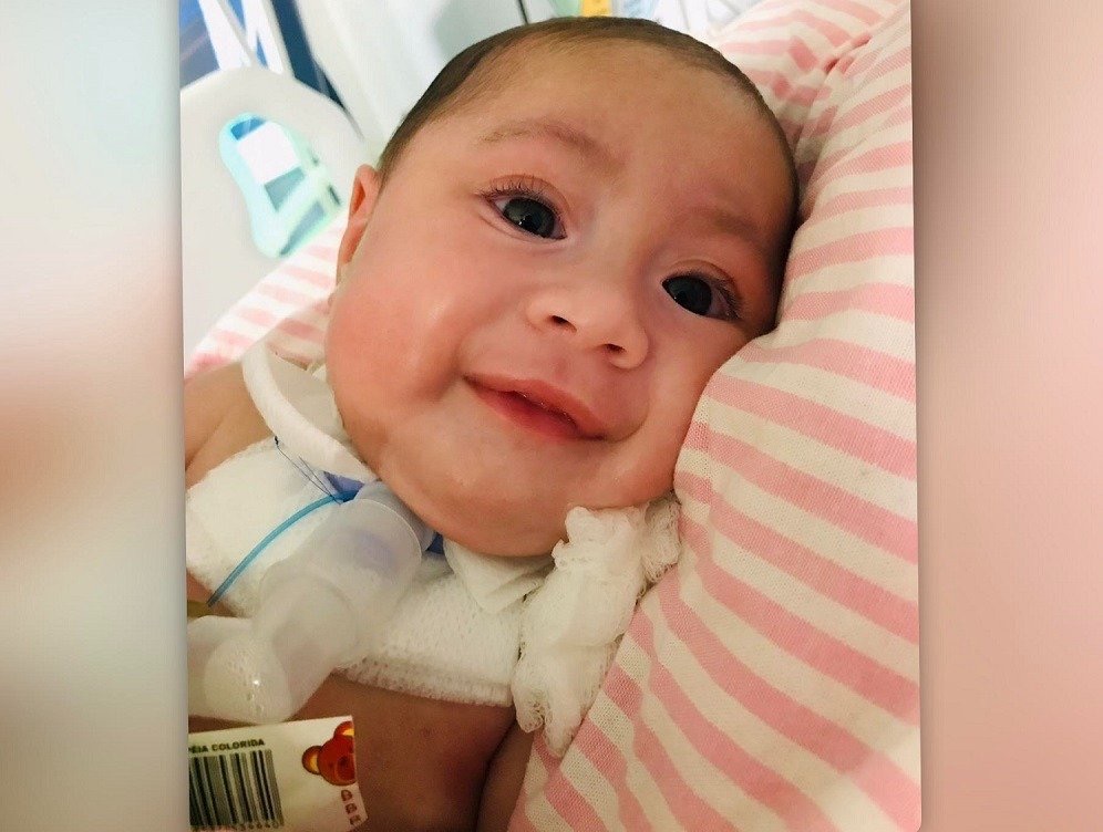 Garçom precisa de remédio de R$ 9 milhões para salvar filha de 5 meses