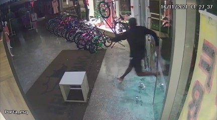 Sorriso: Loja é arrombada no Centro e duas bicicletas são levadas; VEJA O VÍDEO
