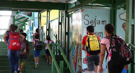 Mensalidade vai subir em 91% das escolas; reajuste pode chegar a 12%