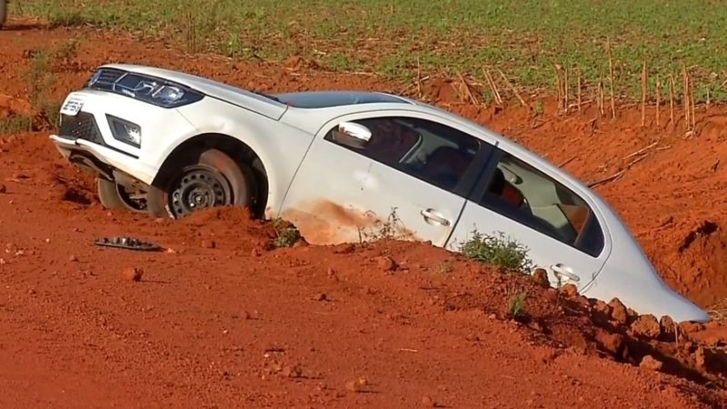 Menino de 9 anos morre atropelado ao catar latinhas com o pai na beira da estrada em MT e motorista é preso