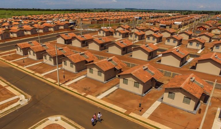 Prefeitura descobre que casas foram abandonadas, vendidas ou alugadas