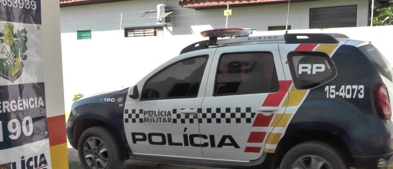 Dono de bar descontrolado esfaqueia dois clientes em MT