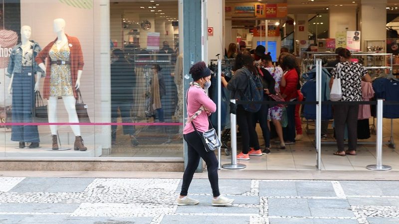 Pesquisa diz que 62,5% dos lojistas participarão da Black Friday