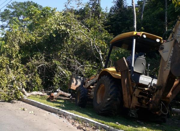 Equipe da Prefeitura trabalhou durante o fim de semana para reparar estragos