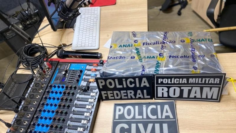 Rádios clandestinas que facilitavam comunicação com detentos na maior penitenciária de MT são fechadas pela polícia