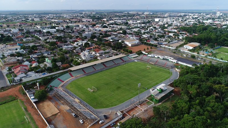 Bandidos invade estádio do Luverdense e furta bolas avaliadas em R$ 5 mil
