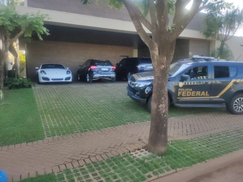 Operação investiga ‘banco paralelo’ que financiou R$ 500 milhões em contrabando de agrotóxicos e tráfico em MT